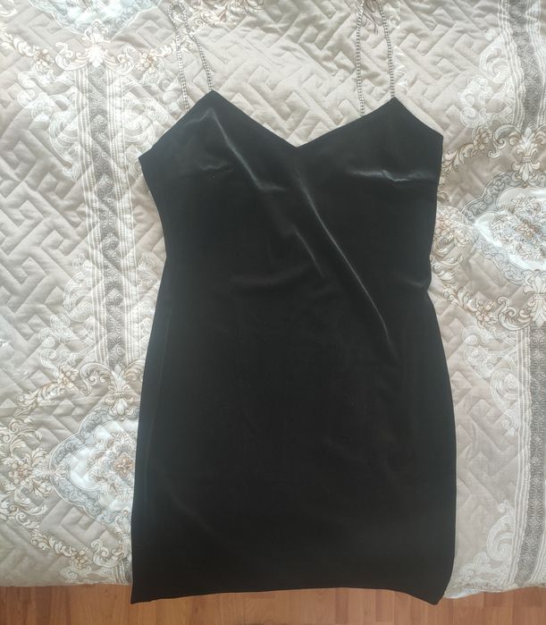 Платье чёрное . Материал бархат . Размер 42-44