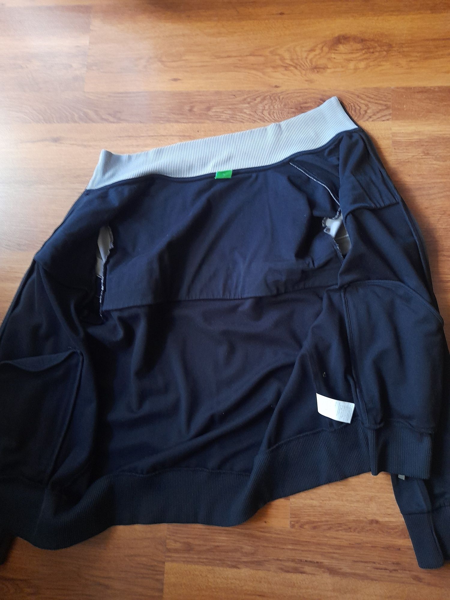 BOSS мъжко горнище L- XL размер.