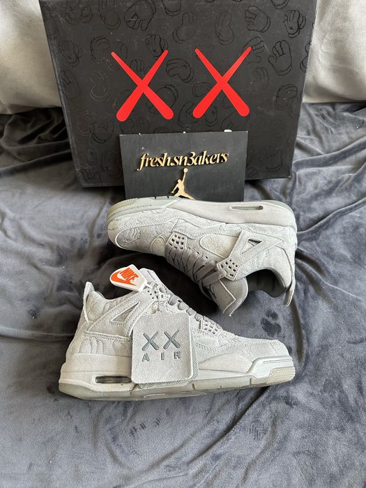 Air Jordan 4 Aj4 Retro Kaws size 40
