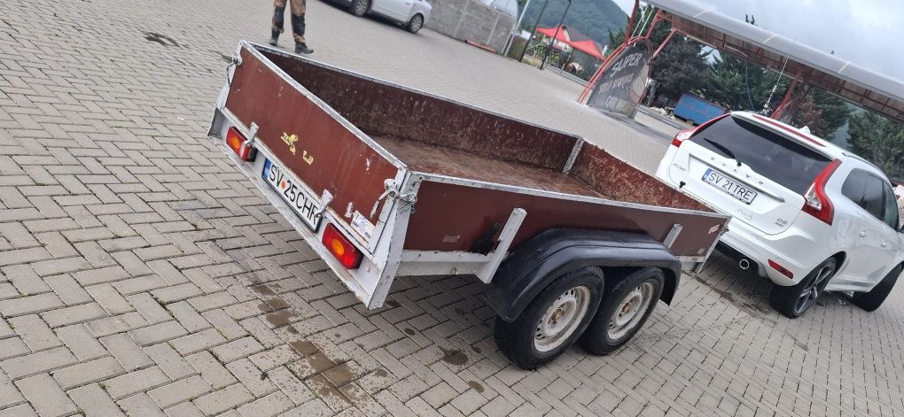 Vând remorcă cu sistem de frânare masa maximă 2000kg