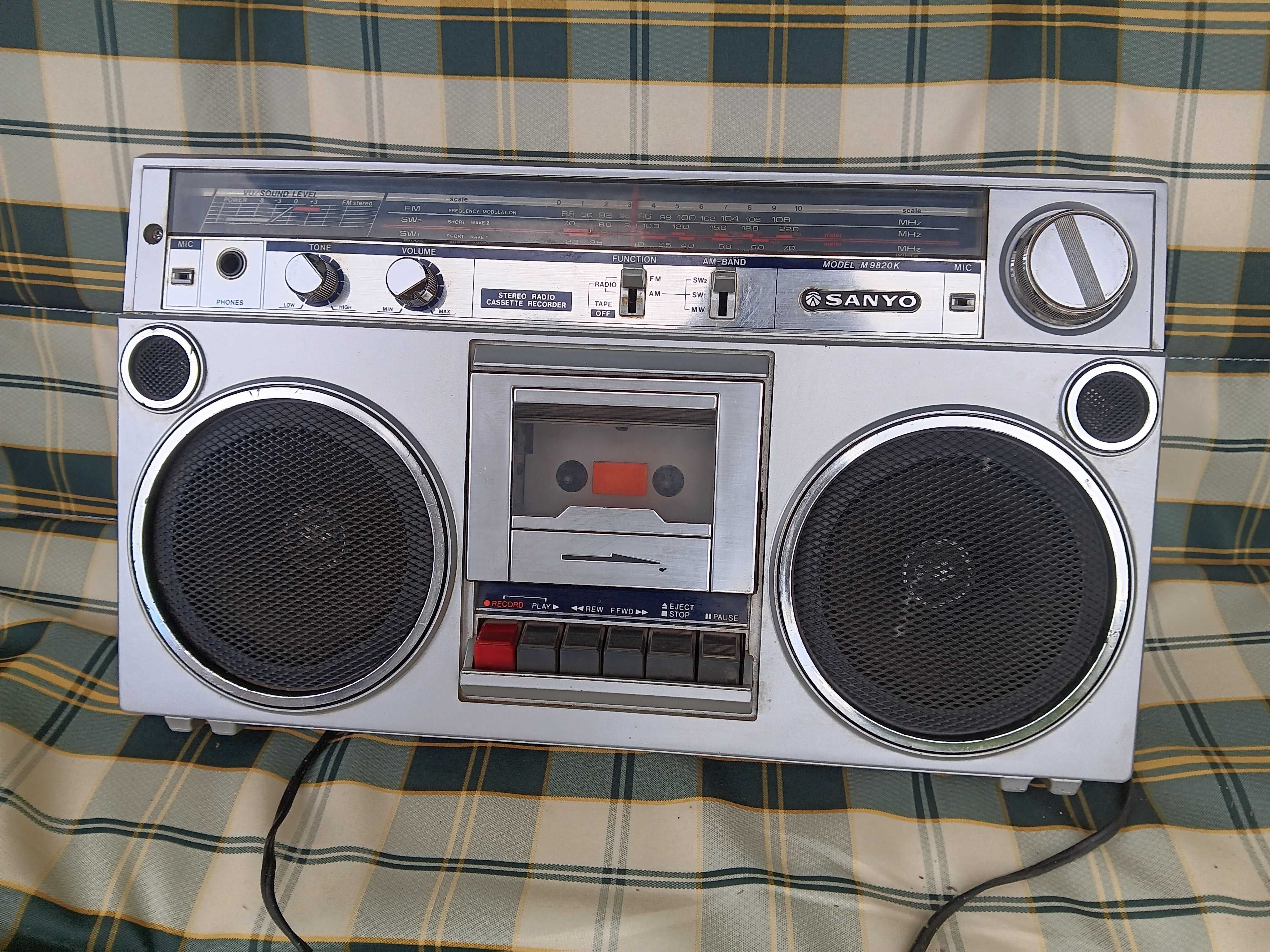 Радио касетофон SANYO M9820K