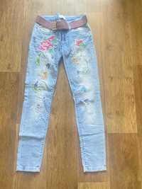 Женские джинсы на 44 размер по 2000