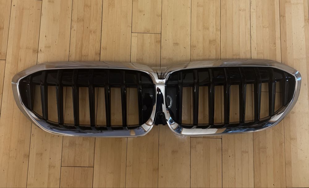 BMW 3 G20 бъбреци хром