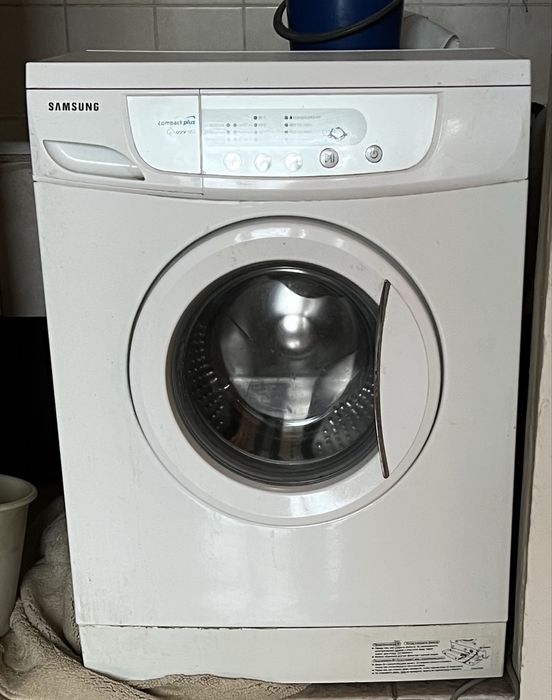 Продам стиральную машину Samsung б/у  3,5 кг  б/у