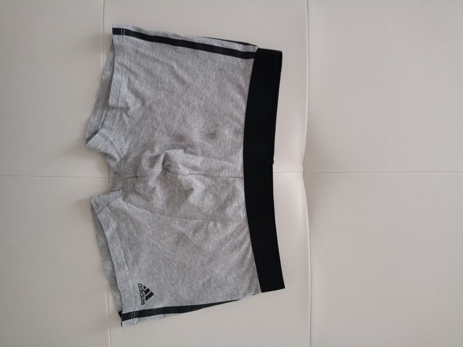 Vând boxeri bărbătești Adidas,noi ,fara eticheta produs de calitate .