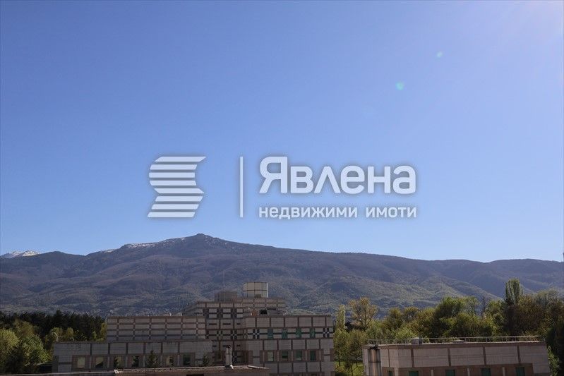 Продава се Тристаен апартамент в София, Лозенец - 100 кв.м за 3700 €/кв.м - Снимка #2