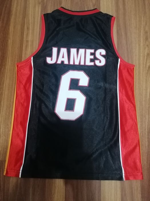 Maieu baschet nr. 6 LeBrone James