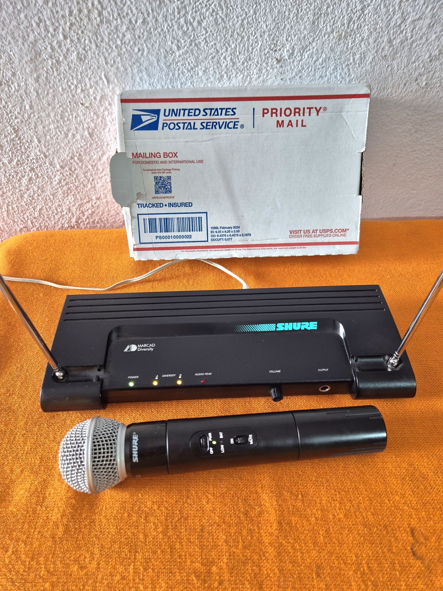 Microfon pt voce Shure T2-w cu Sm 58