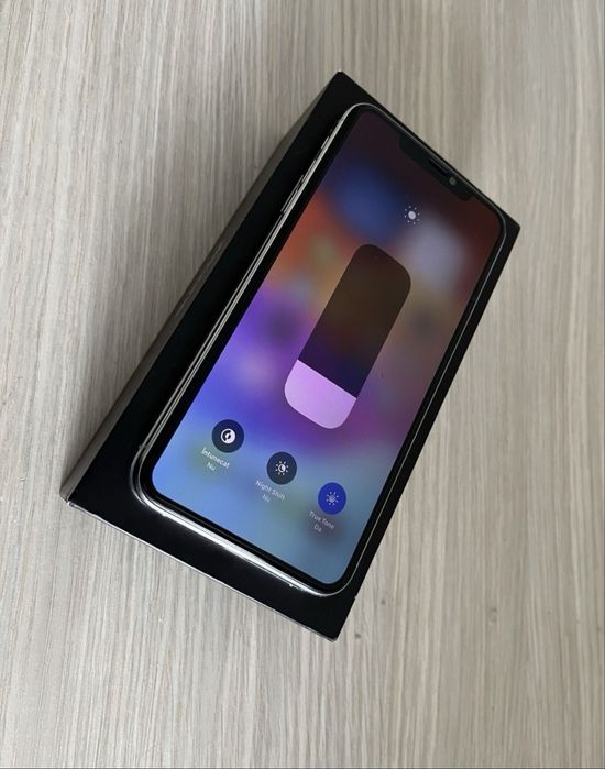 iPhone 11 Pro Max silver