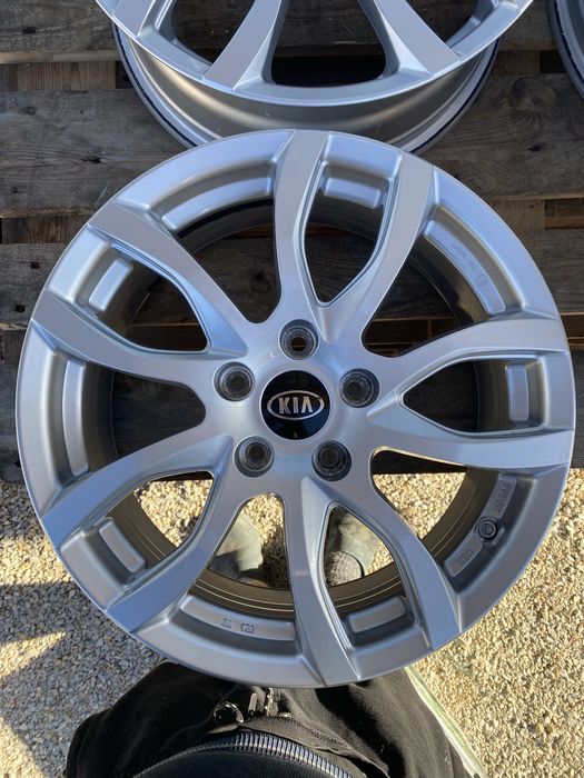 17 цола 5 х 114.3 мм Kia , Mazda , Hyundai , Киа , Мазда , Хюндай