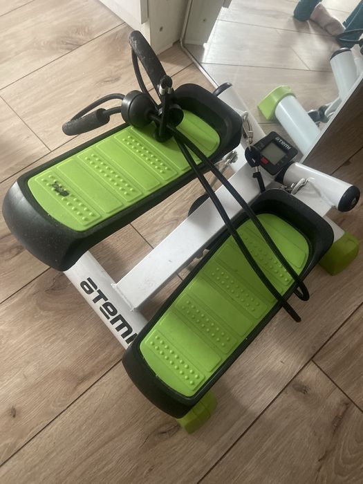 Степпер со счетчиком и резинами для рук