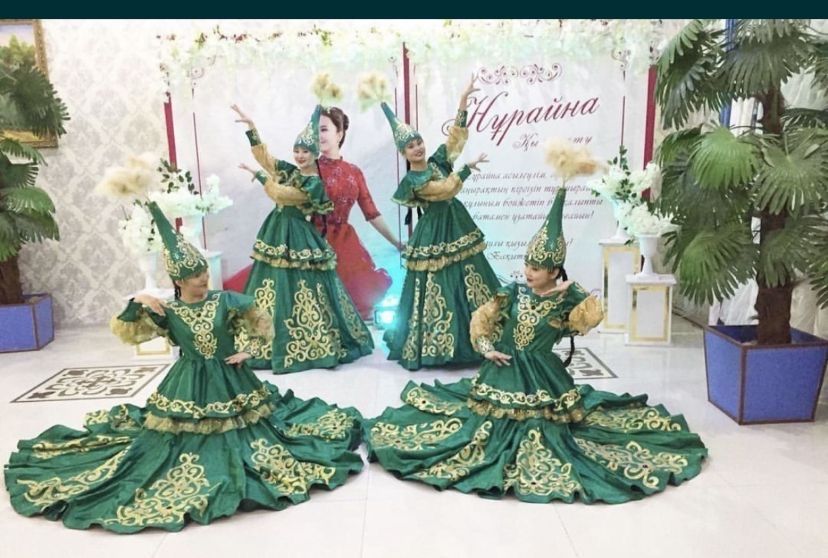 Продаютс казахские костюмы