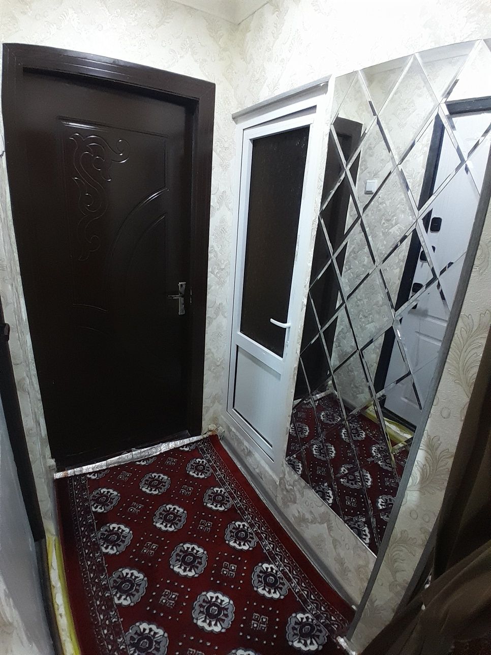 Uy sotiladi Kogon sh. 2 xonali...