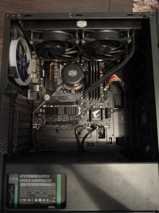 Vand pc medium gaming usor negociabil