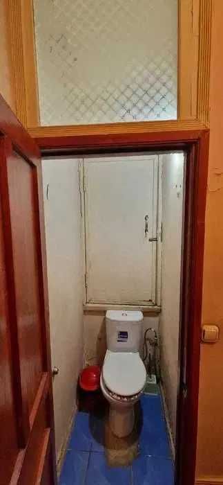 Chilonzor 7 kvda 2 xonali 1 qavat kvartira sotiladi