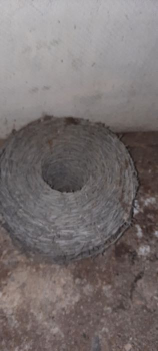 Продам колючая проволку
