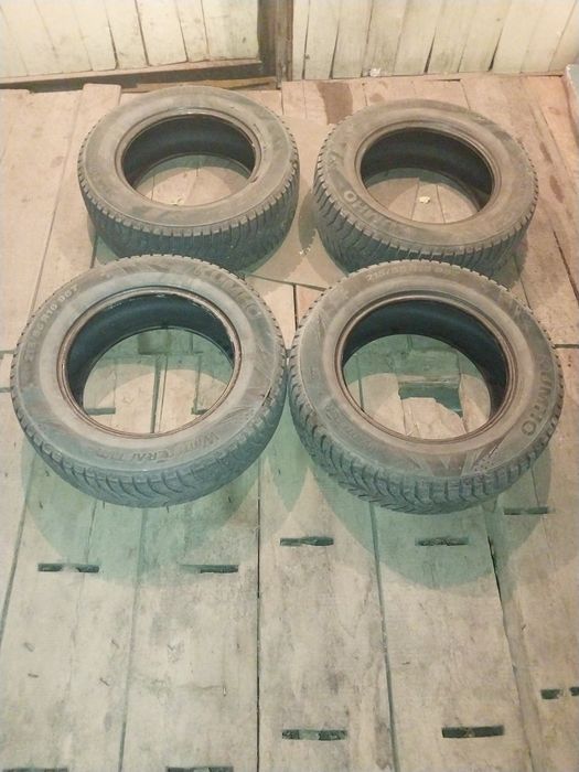 Продам зимние шины 216/65 16