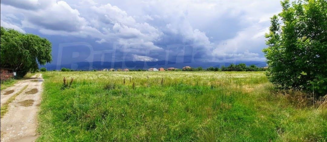 Парцел с площ 8783 кв.м в кв. Прослав гр. Пловдив