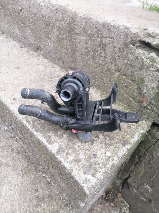 Pompa recirculare apa Audi a6 2 litri.