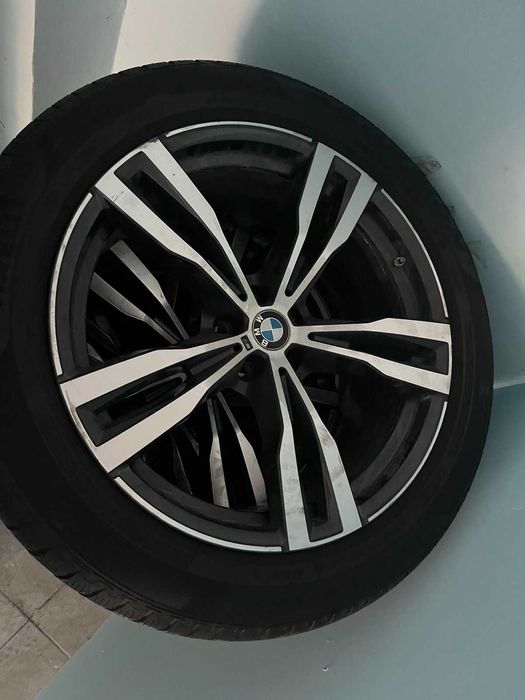 Комплект зимни гуми с джанти BMW X7/G07