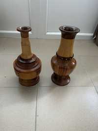 Doua vaze lemn ornamentate