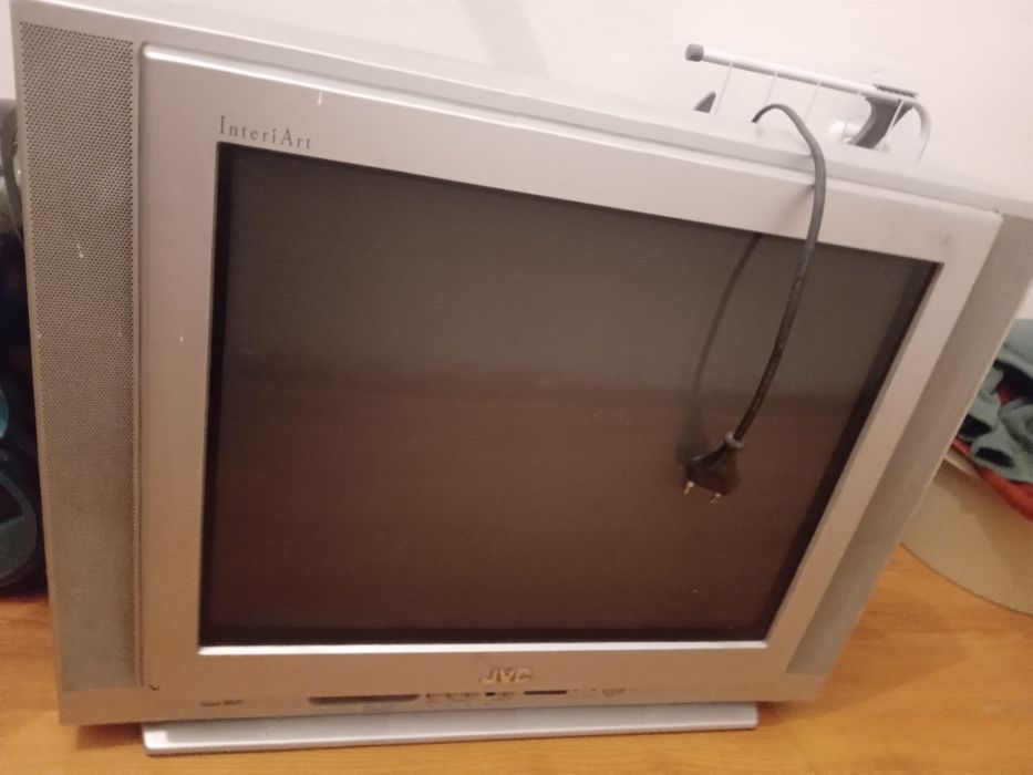 Цветной телевизор JVC