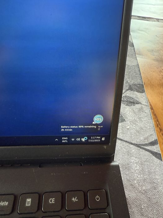 Vand Laptop Dell Vostro 3520 sau schimb cu Oculus Quest