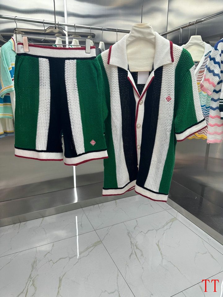 Мъжки екипи Gucci и Casablanka различни видове