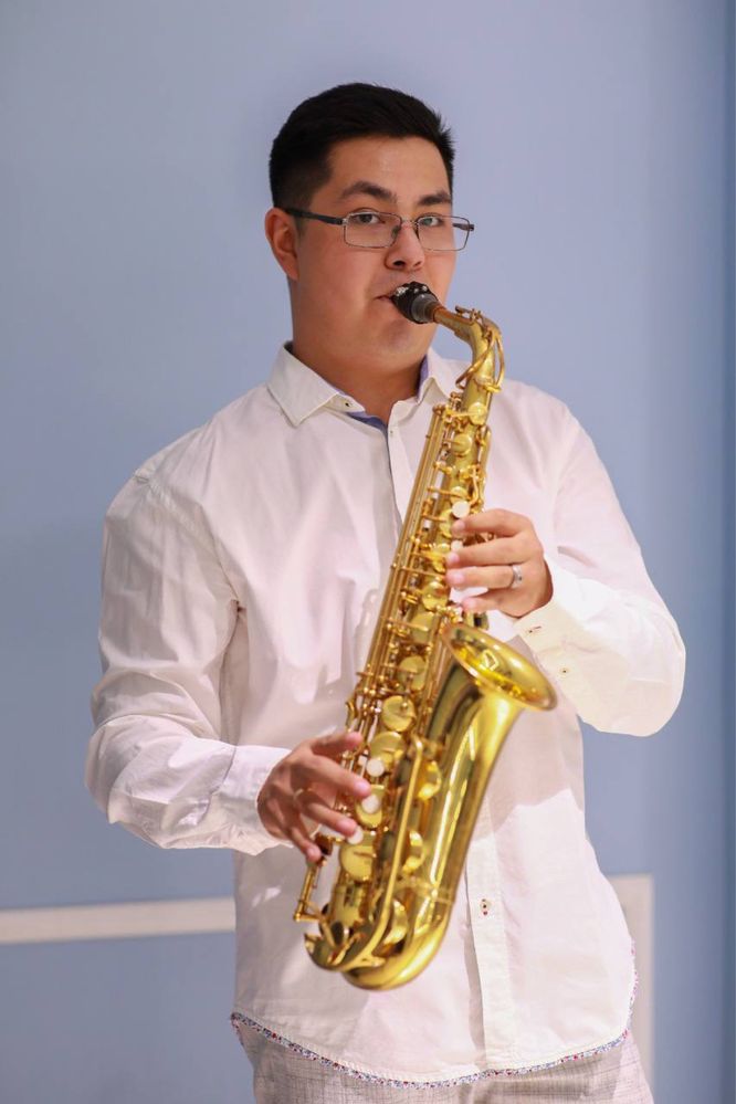 Музыкант, саксофонист