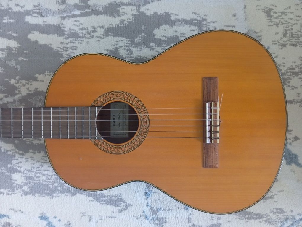 Продаю гитара YAMAHA CG122MS