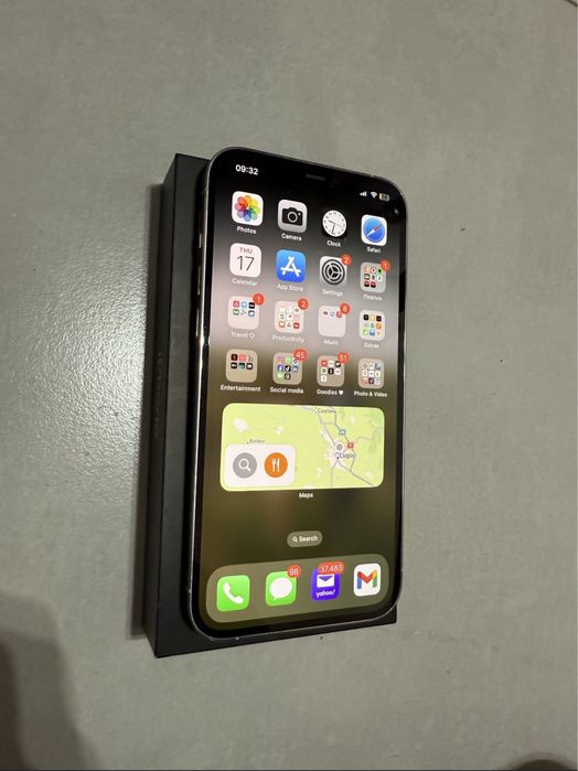 iPhone 12 Pro 256GB - functionează perfect, usor defect vizual