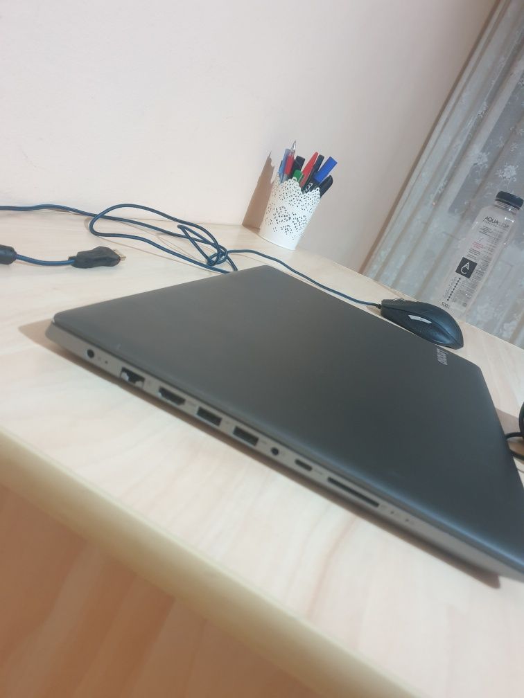 Laptop Lenovo Ideapad 520 + joc Fifa 22