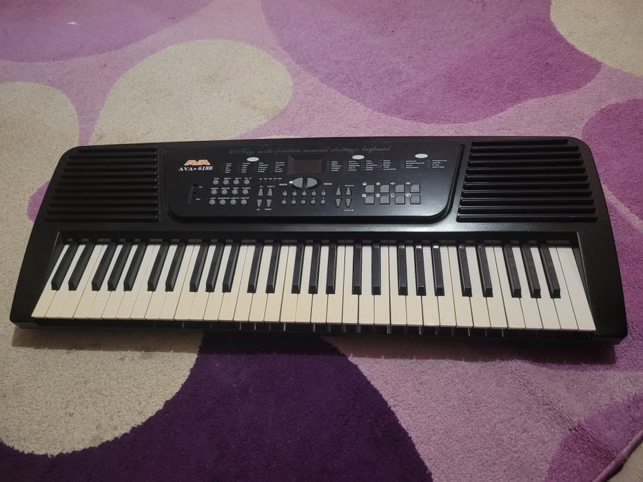 Синтезатор. Продам или обмен