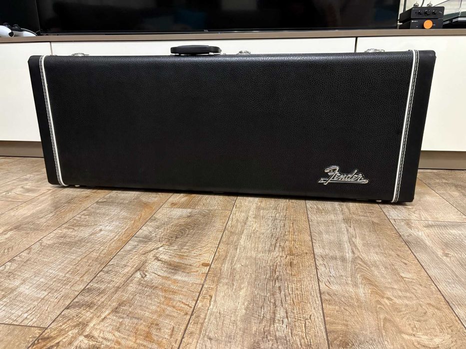 Електрическа китара Yamaha Pacifica 611 с калъф Fender Deluxe