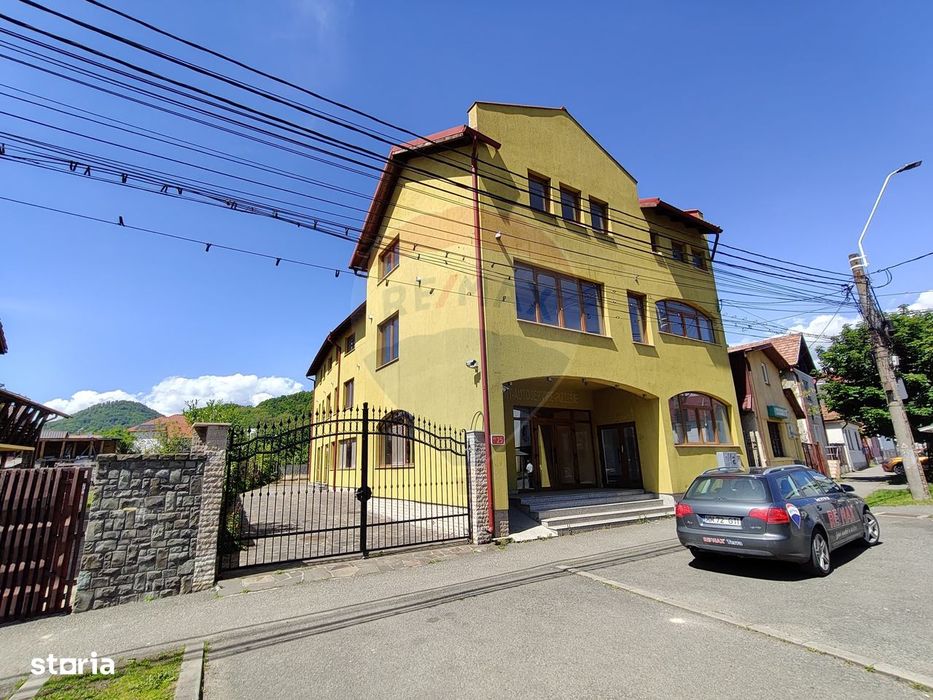 DE ÎNCHIRIAT – Spațiu comercial generos P+2 în zonă Centrală