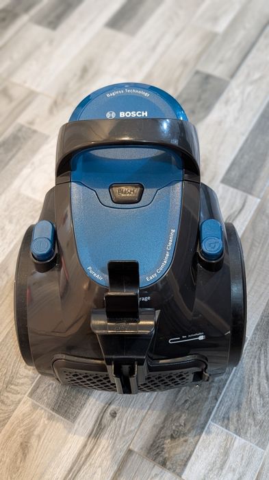 Aspirator fără sac Bosch