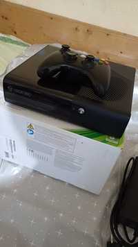 Xbox 360E 500 gb in cutie + jocuri