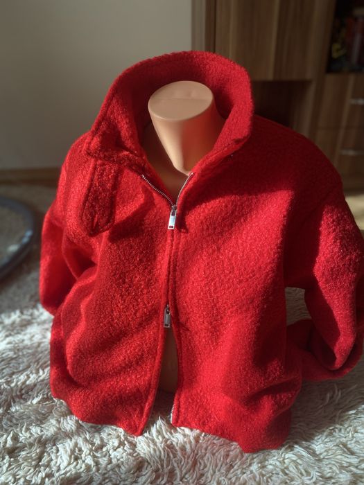 Червено дамско яке