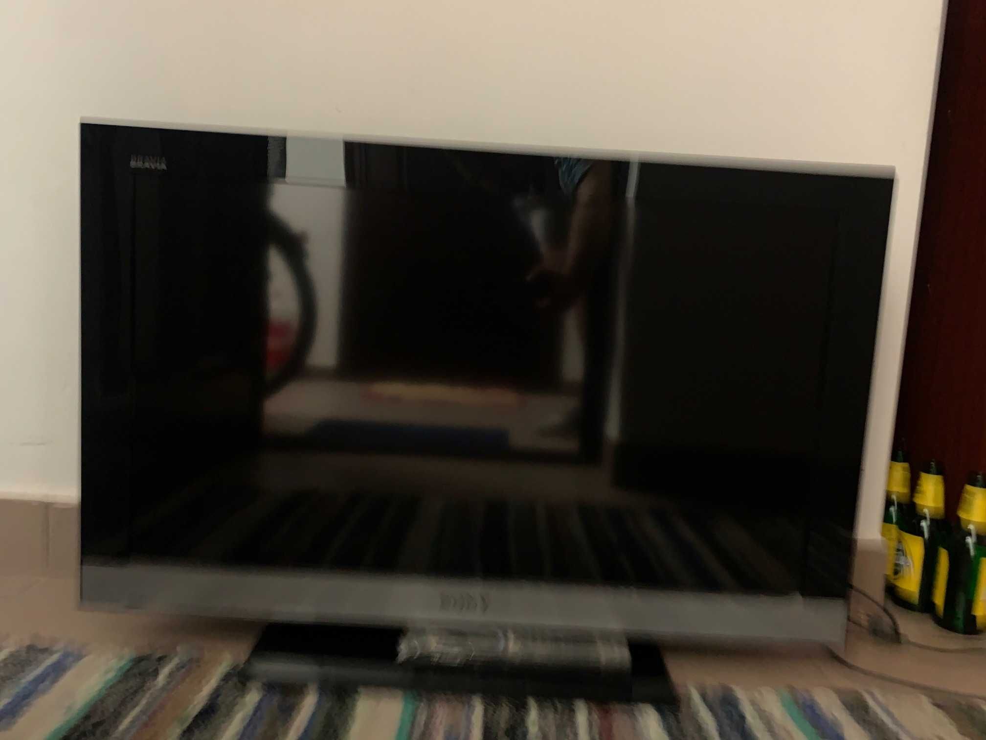 De vanzare televizor LCD SONY diagonala 80cm