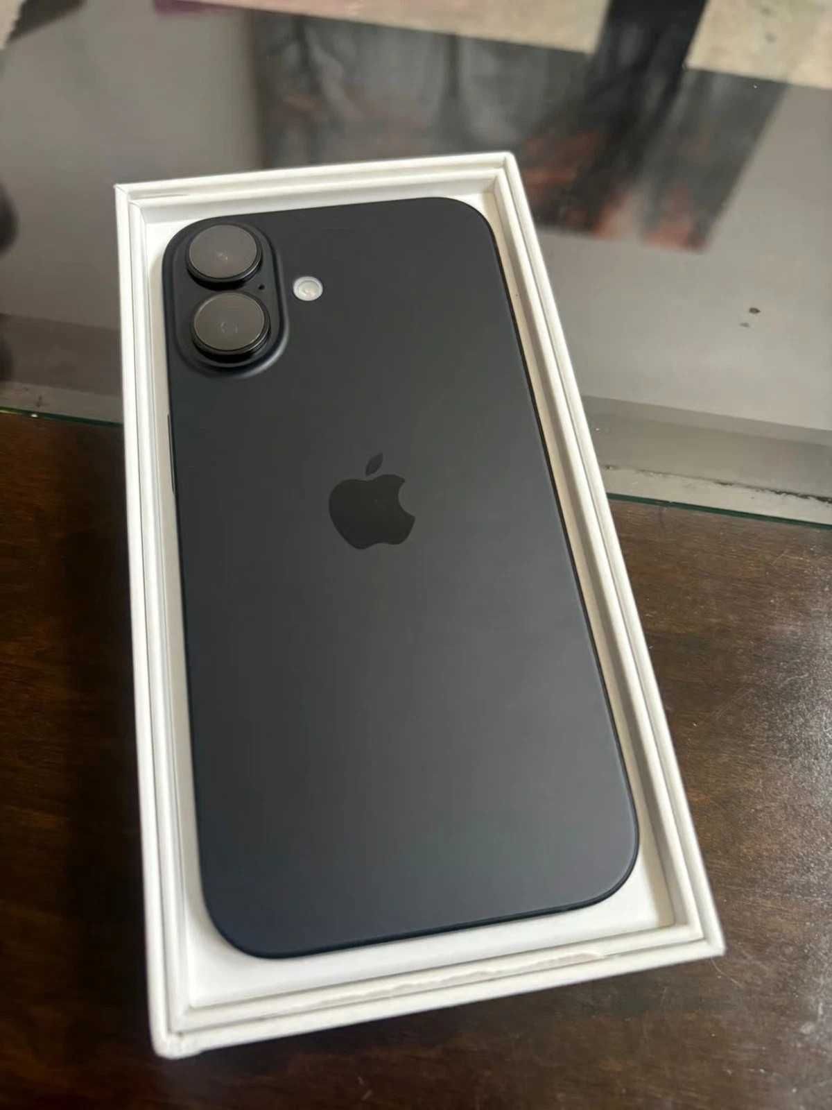 iPhone 16 оригинальный