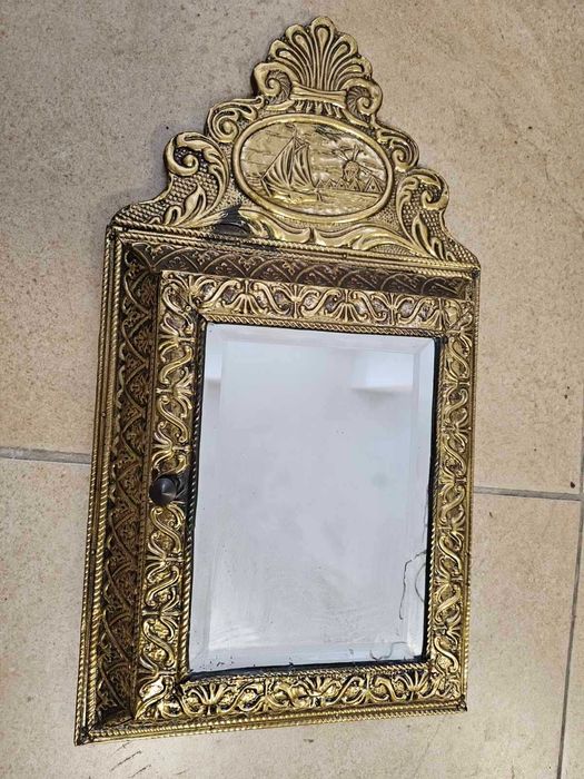 Витрина в ретро стил