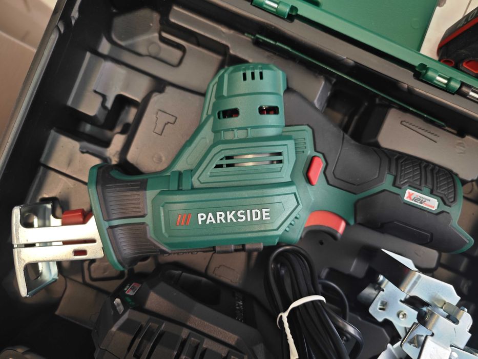 Fierăstrău pendular Parkside 12v