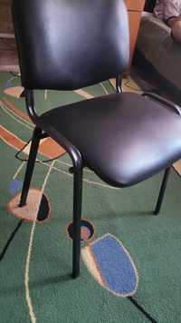 Продам офисные стулья состояние среднее