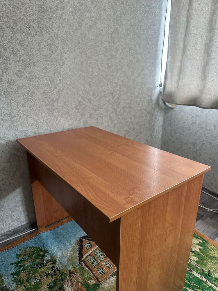 Шкаф с партой, готовый комплект