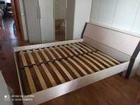 Продам двух спальную кровать 160х200 б/у