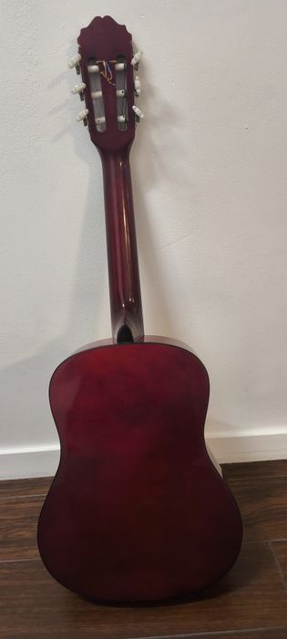 Vând chitara clasică 1/2