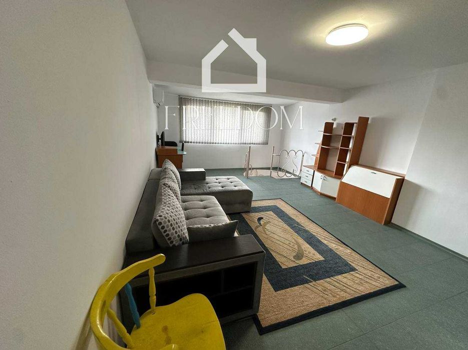 Дава се под наем Четиристаен апартамент в Варна, Бриз - 156 кв.м за 389014.23 € - Снимка #12