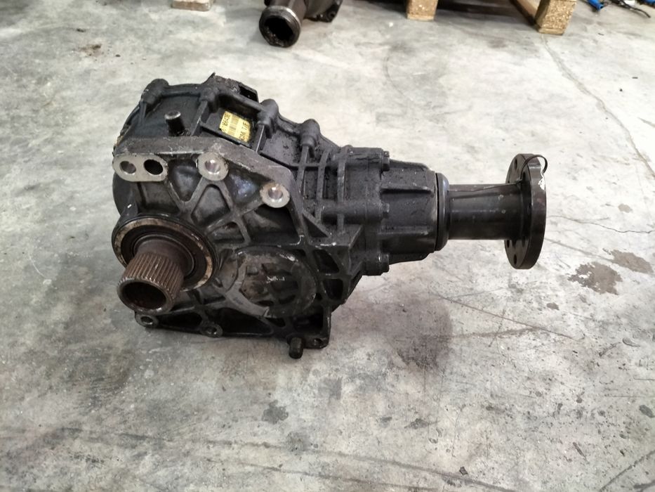 Раздатка / Раздатъчна кутия Hyundai Santa Fe 2.2CRDI 2007г.