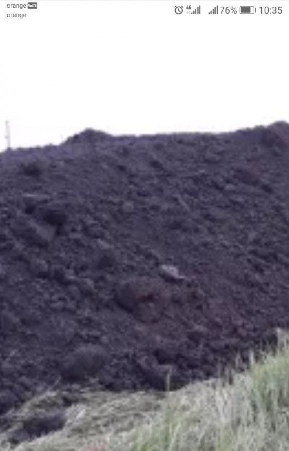 Însămânțat gazon rulou, Piatră gri decorativă pământ negru
