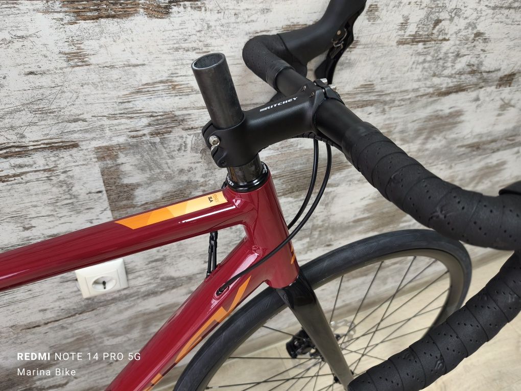 НОВ алуминиев шосеен велосипед Ridley Fenix SLA Disc 105 12 Fulcrum